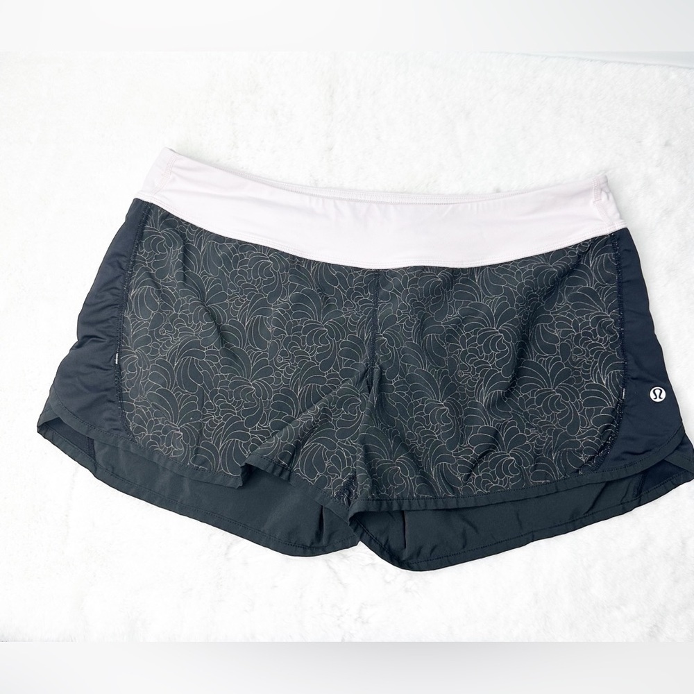Lululemon Run Speed Shorts Floral Kill The Lights Zip Pocket Women's Size Large